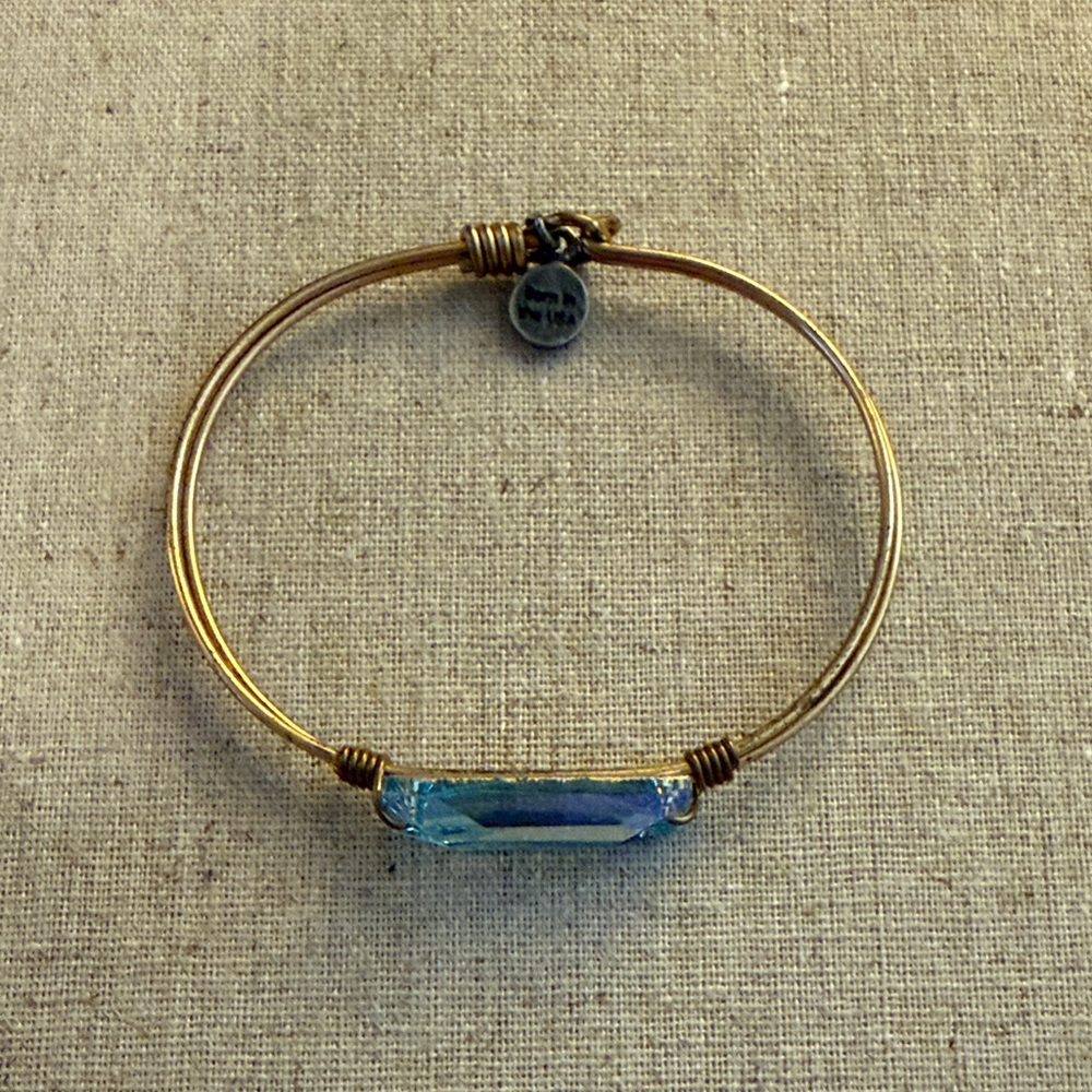 Elegant Gold and Blue Bracelet